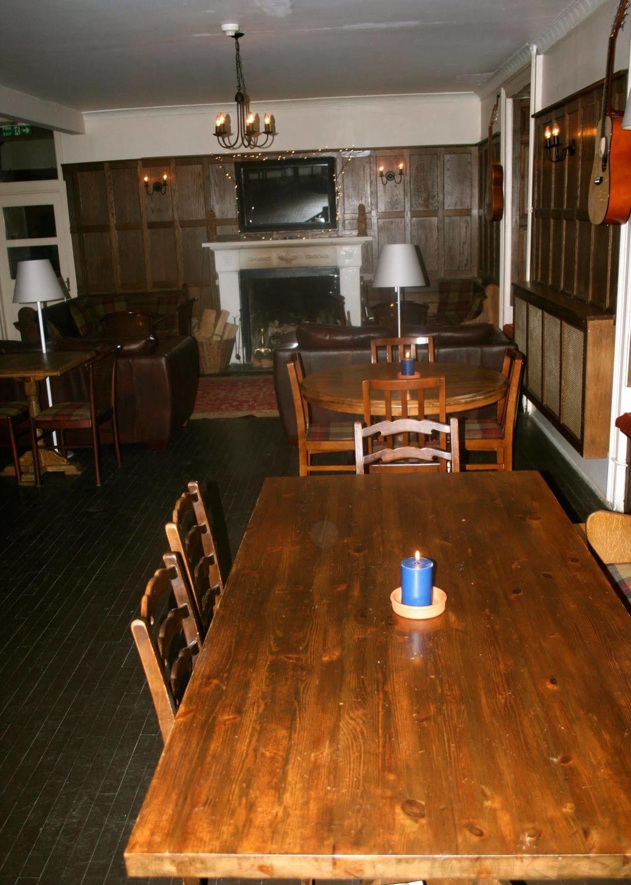 The Weem Inn Aberfeldy Extérieur photo