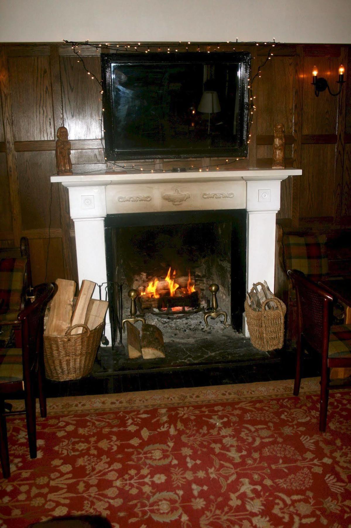 The Weem Inn Aberfeldy Extérieur photo